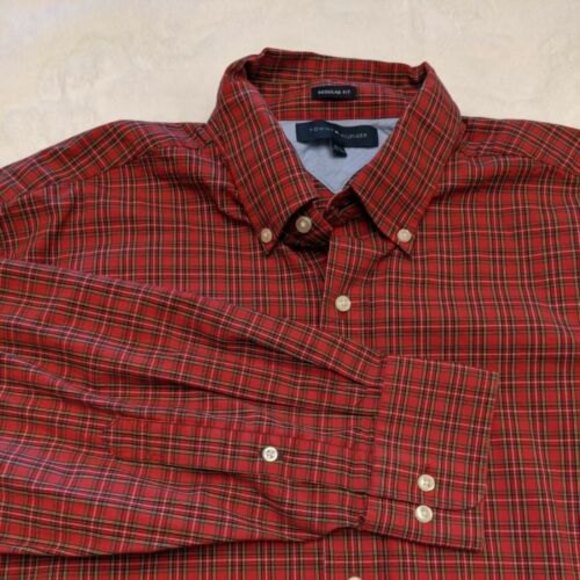 Tommy Hilfiger Men's Button Up Shirt Size 34-35 Red Plaid Long Sleeve 16.5 In - Picture 1 of 12